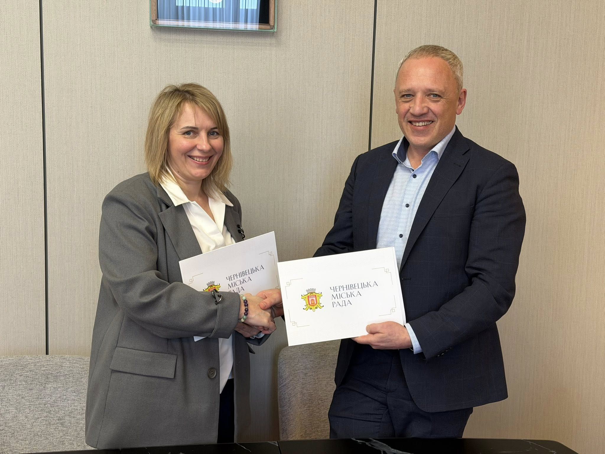 Чернівецька міська рада розпочинає співпрацю з Міжнародною асоціацією психологів та тренерів-експертів